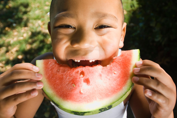 donate food now to help people experiencing homelessness